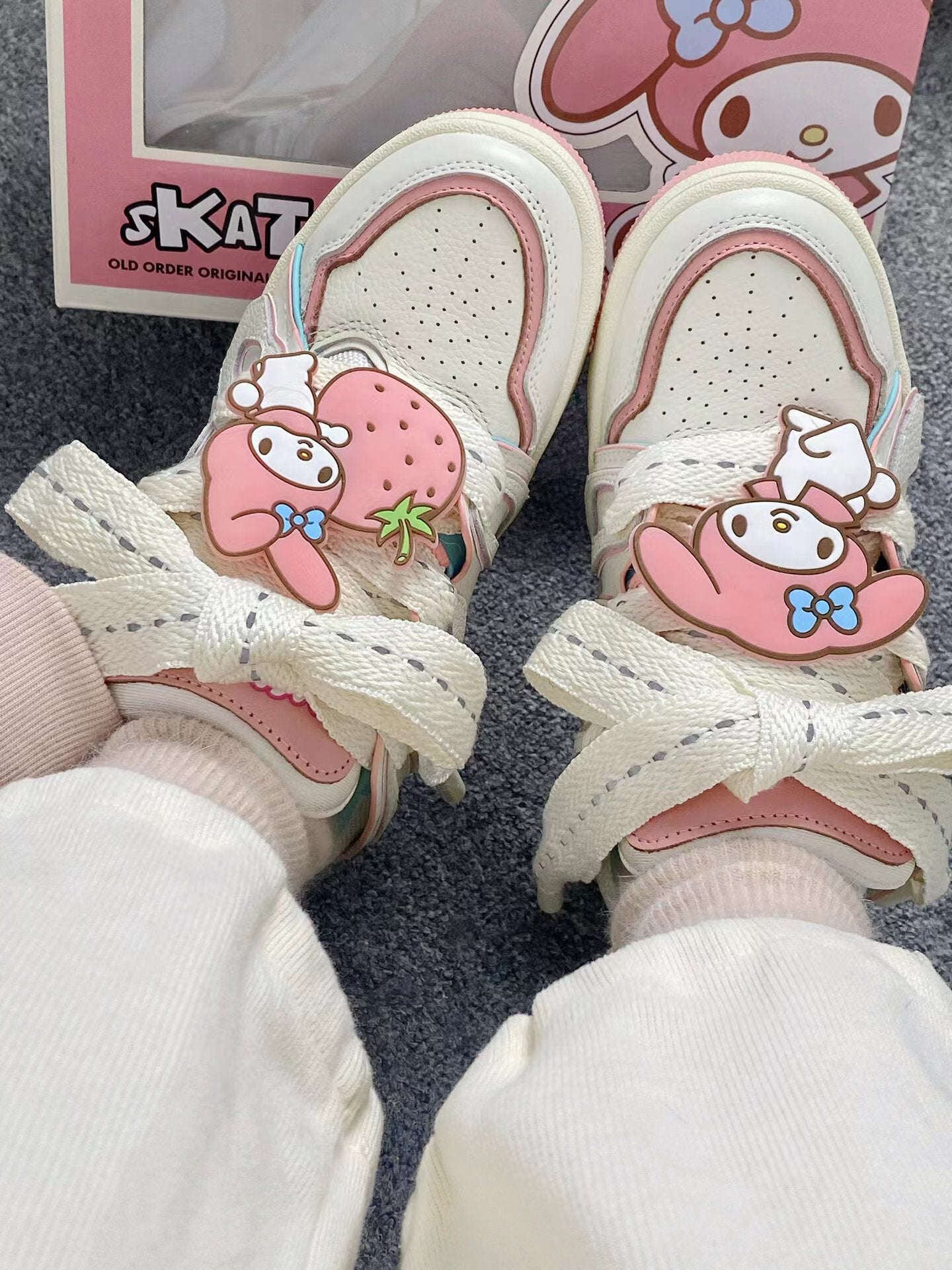 Cartoon sneakers UB108