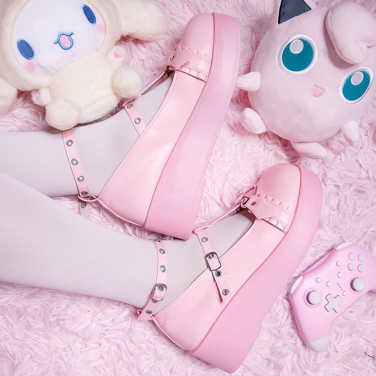 VINTAGE PLATFORM STRAP LOVE BUCKLE LOLITA MARY JANES UB3166