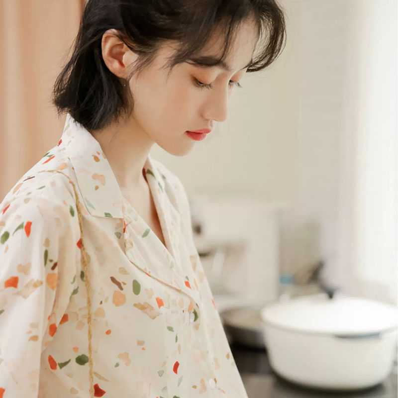 "RETRO SUIT COLLAR CHIFFON PRINT" SHORT-SLEEVED SHIRT K071704