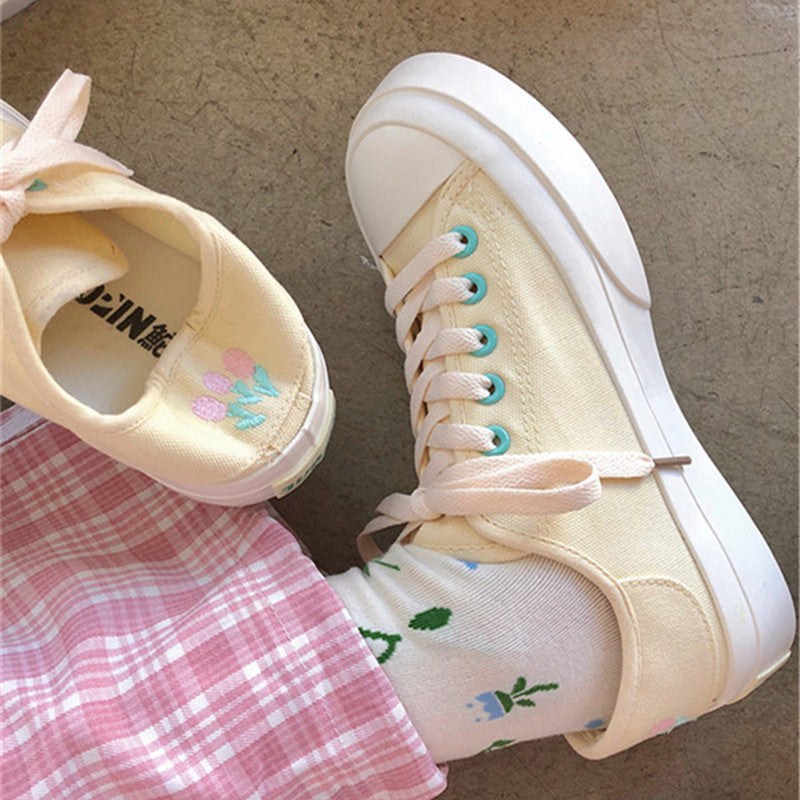 TULIP FLOWER EMBROIDERED CANVAS SHOES UB2627