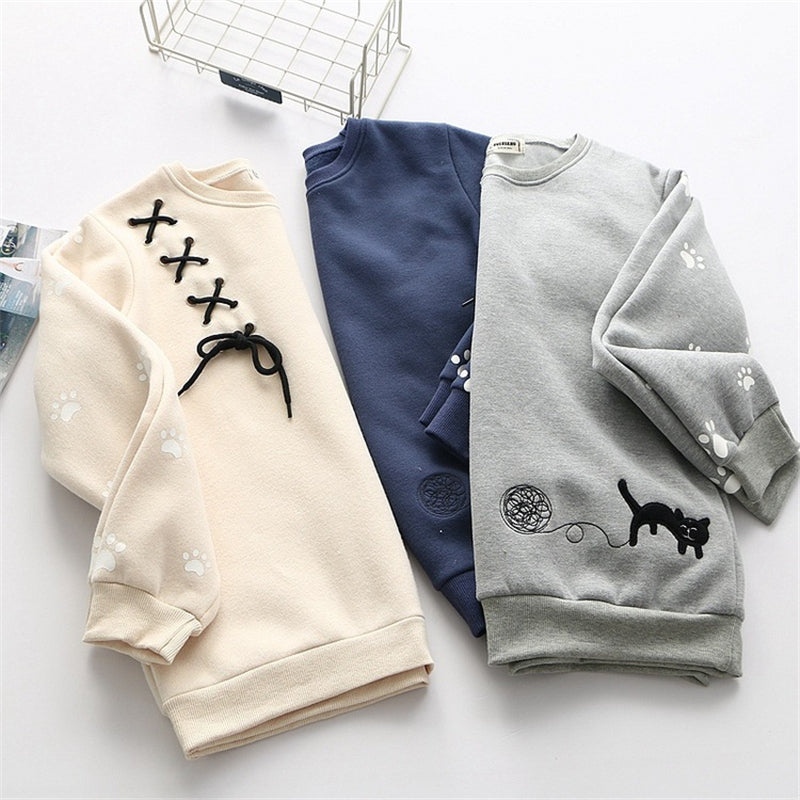 EMBROIDERED CAT TIE PULLOVER SWEATSHIRT UB2675