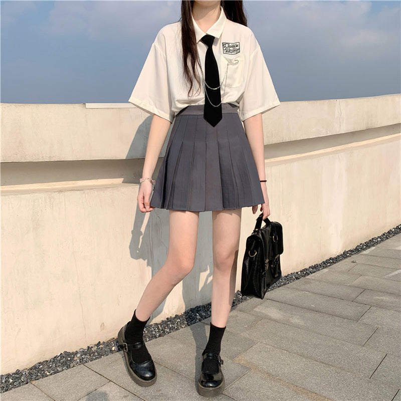 "JK WHITE SHIRT/GRAY PLEATED" SKIRT N053102