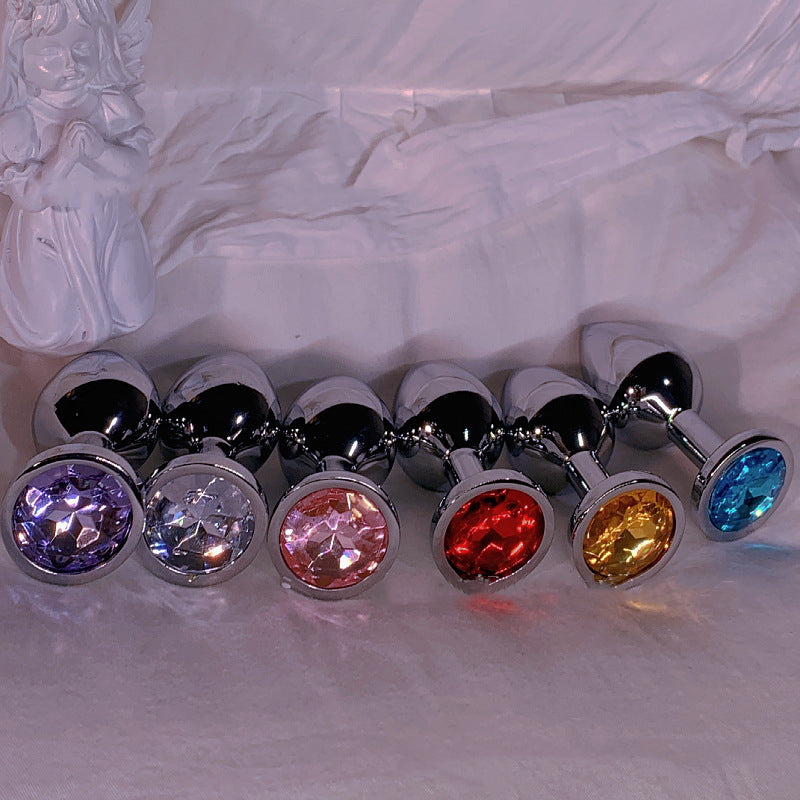 Metal tail wearing artifact UB98774