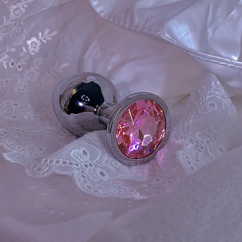 Metal tail wearing artifact UB98774