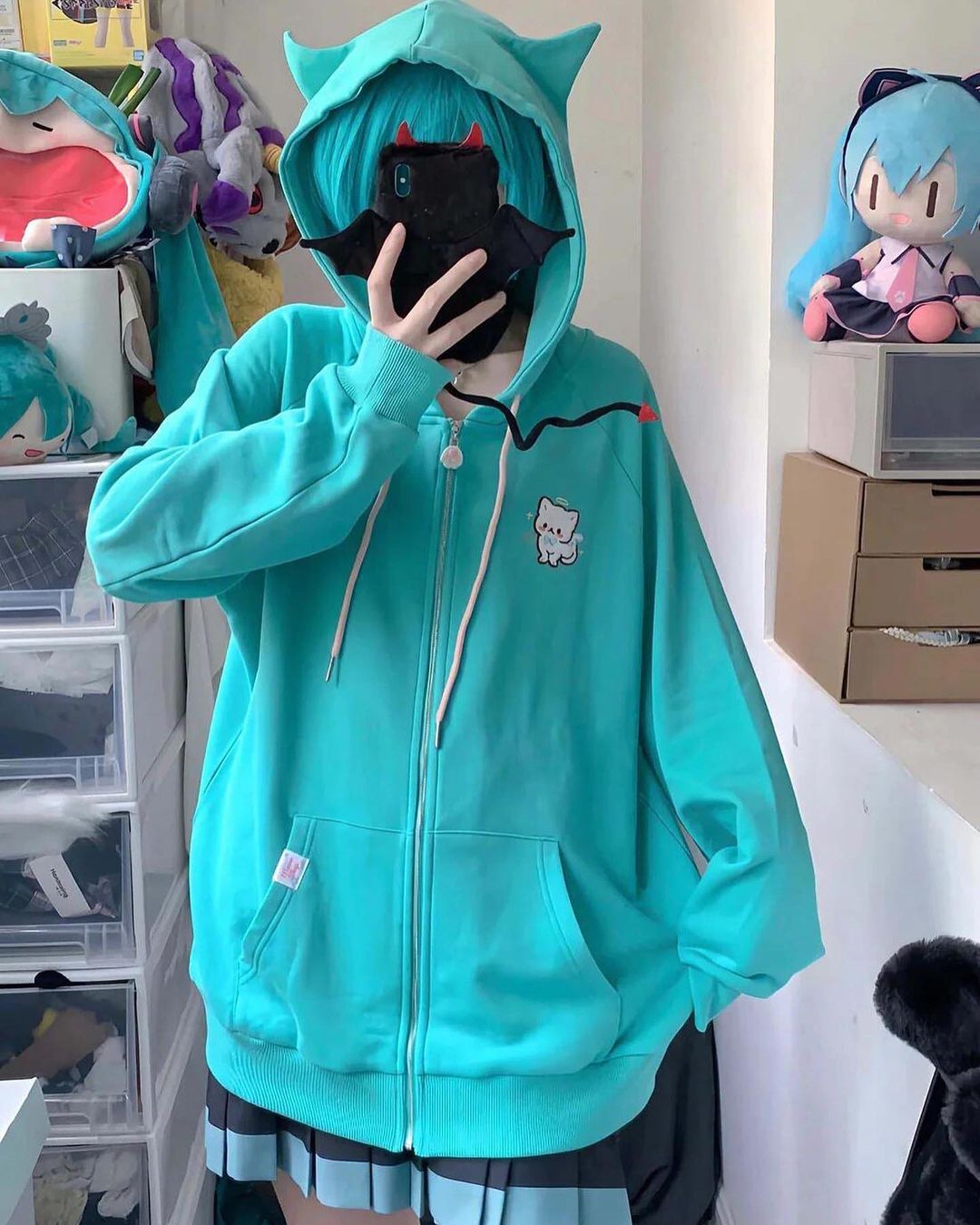 Embroidered Hooded Sweatshirt UB98629