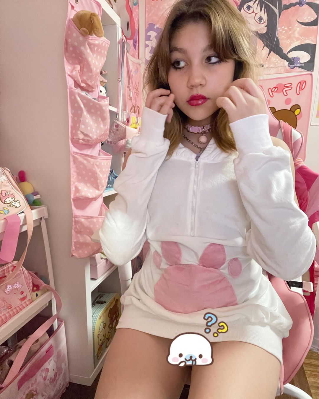 WHITE CAT'S PAW HOODIE UB98189