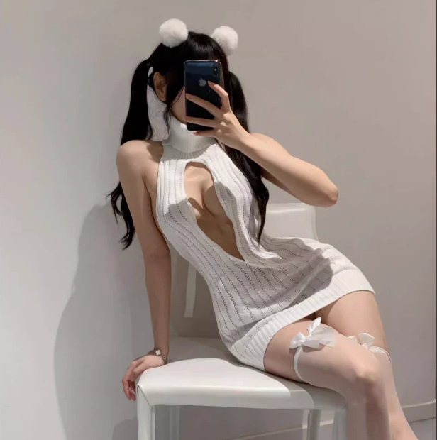 Hollow Sweater Nightgown UB10019