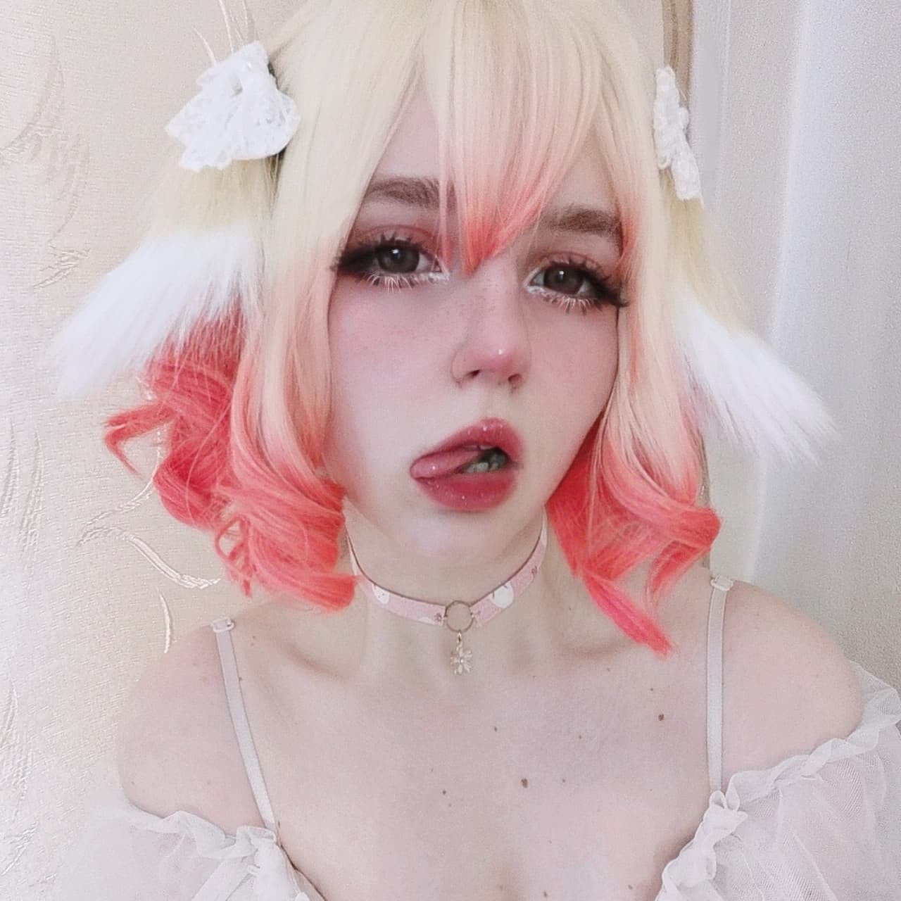 [@kiselexa] Review: Blonde Gradient Rabbit Ear Short Curly Wig D050513