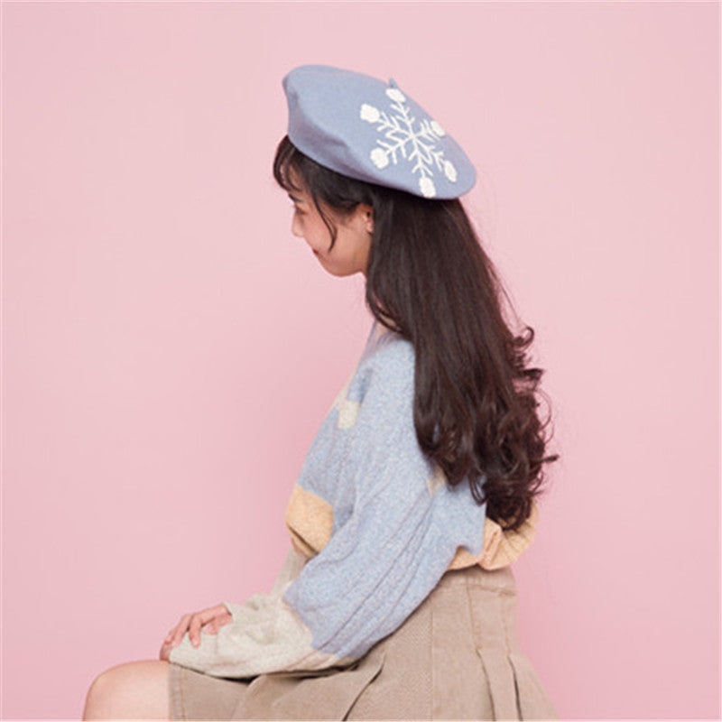 SNOWFLAKE WOOL HANDMADE EMBROIDERED BERET UB3422