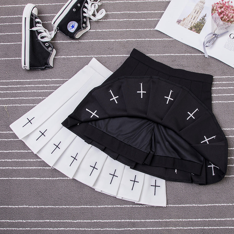 “GOTH EMBROIDERY” PLEATED SKIRT W041103REVIEW