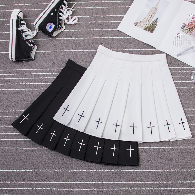“GOTH EMBROIDERY” PLEATED SKIRT W041103REVIEW