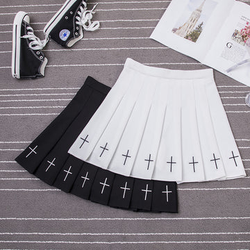 “GOTH EMBROIDERY” PLEATED SKIRT W041103
