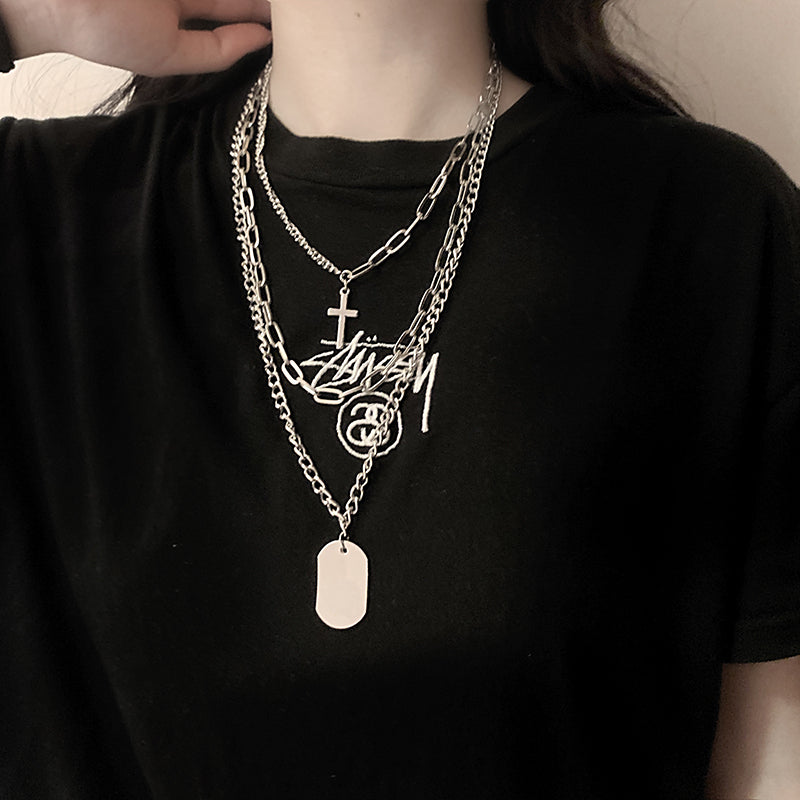 [ @belle.diore ] “FOLLOWING US TO KTV” NECKLACE W112002