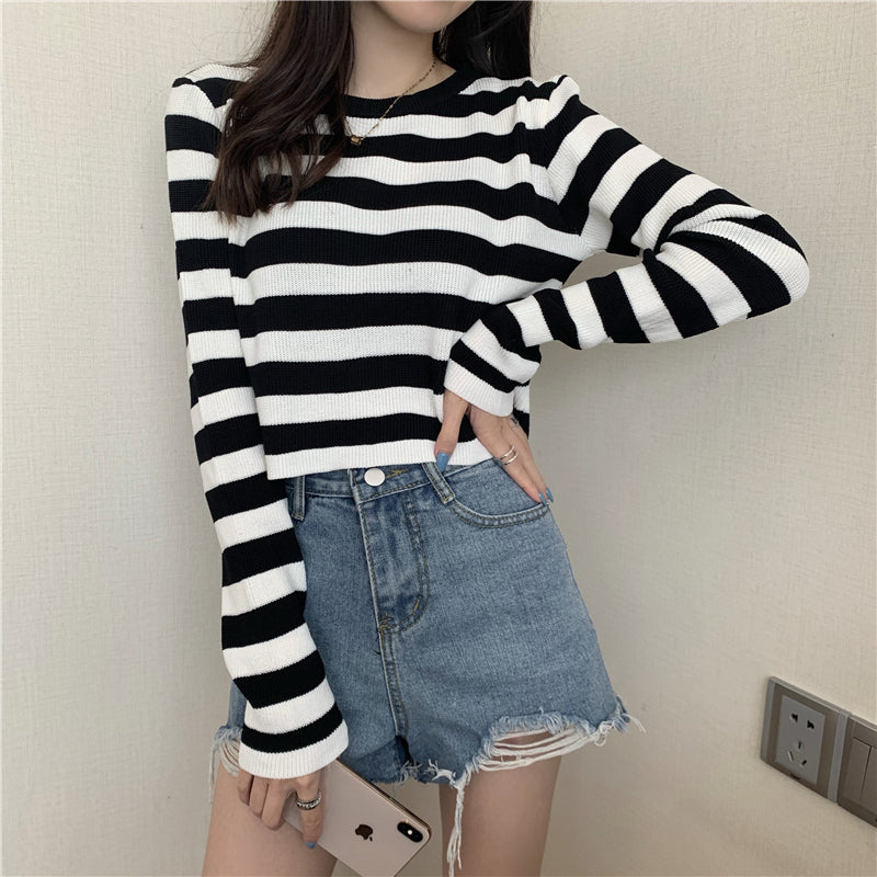 "CONTRAST STRIPED LONG SLEEVE" CROP TOP N091604