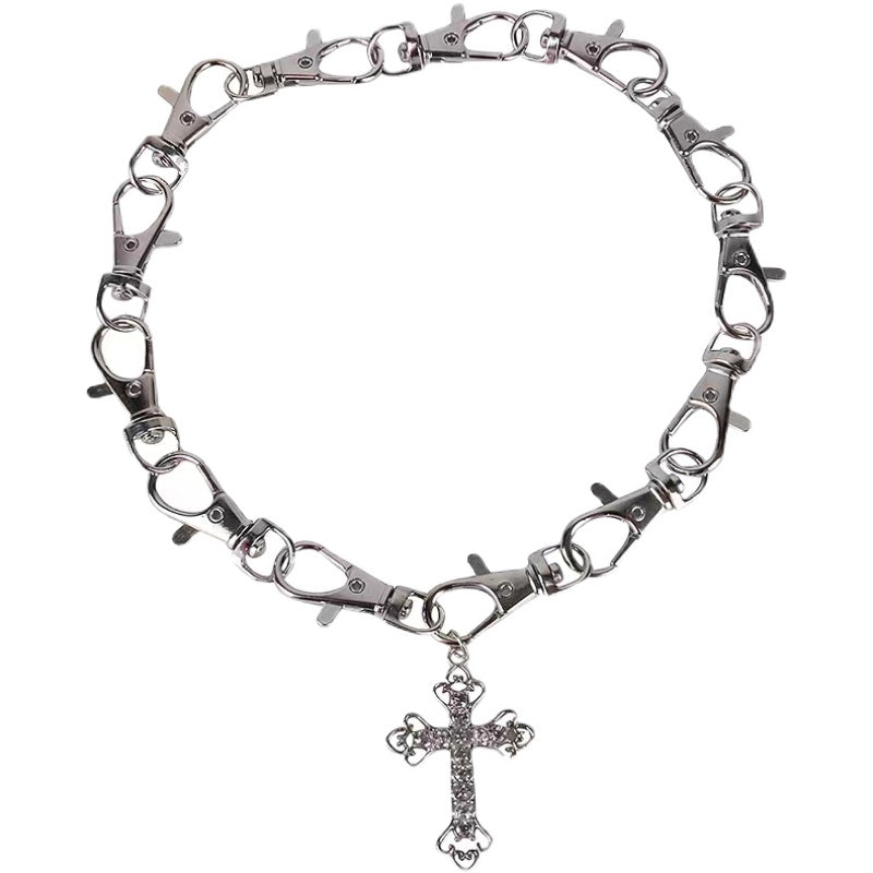 PUNK VINTAGE METAL CROSS NECKLACE UB2471