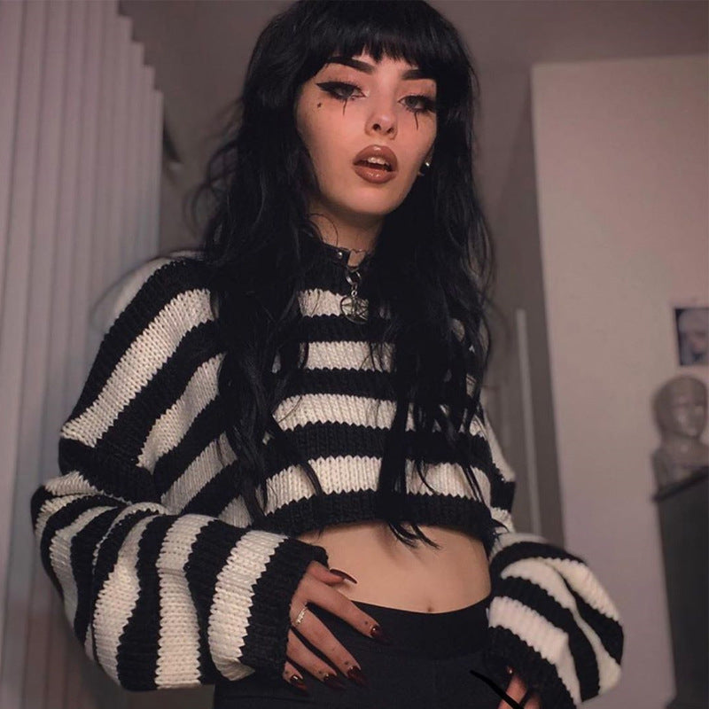 "BLACK WHITE STRIPED KNITTED" CROP TOP N110901