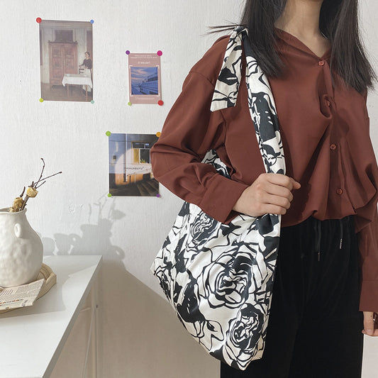 "BLACK ROSE PRINT STRAP" BAG UB2427