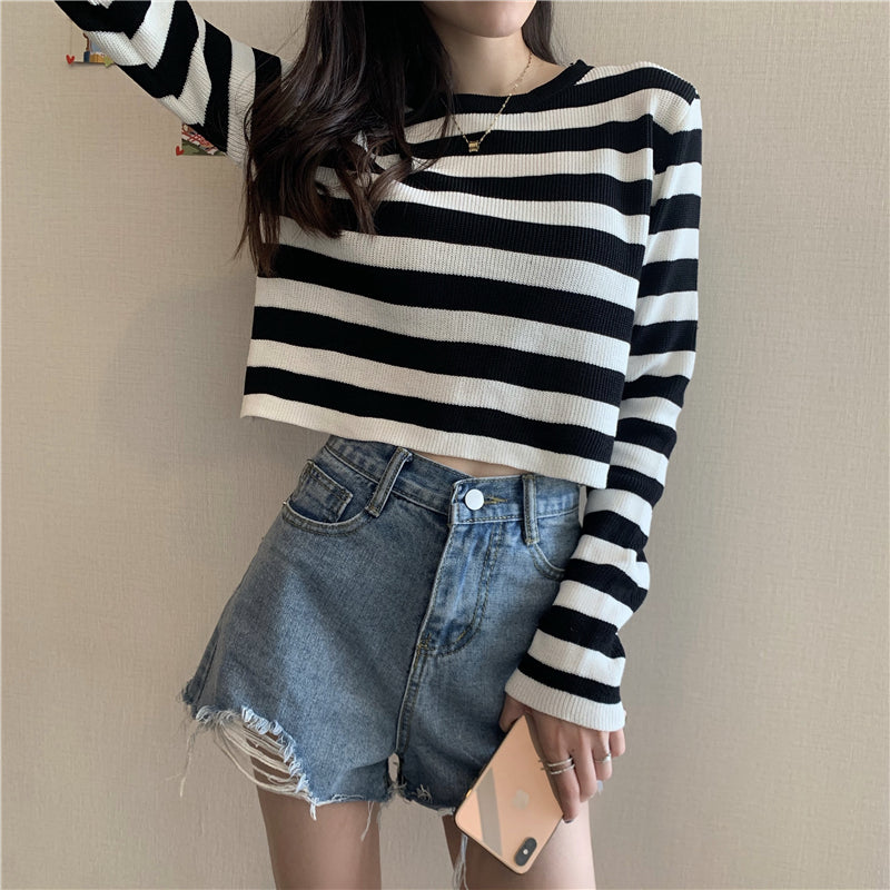 "CONTRAST STRIPED LONG SLEEVE" CROP TOP N091604