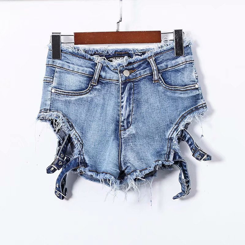 “HOLLOW RIPPED” JEANS SHORTS W031802