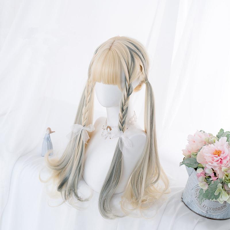 [ @julianna.mur]"GOLD DYED GRAY SLIGHTLY CURLY LONG" WIG D052207