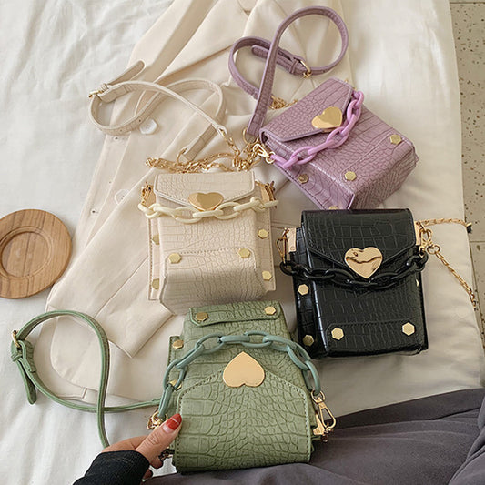 "CROCODILE EMBOSSED CHAIN" SHOULDER BAG D061705